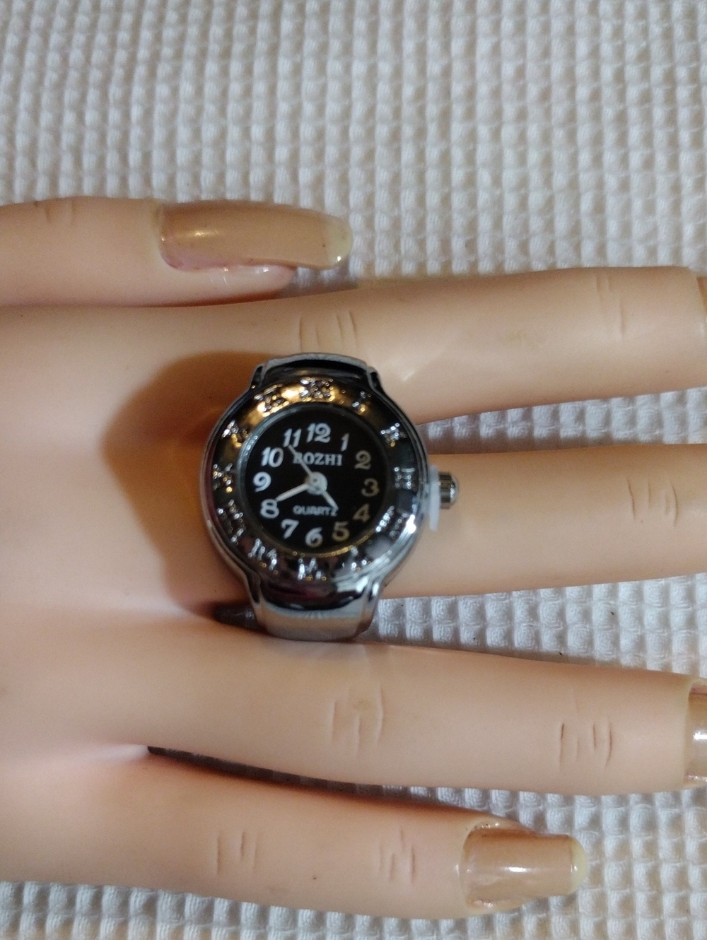 BOZHI Silver Tone Black Dial Ring Watch